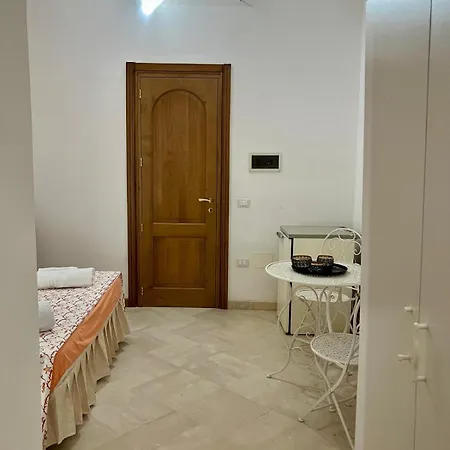 Le Dimore Di Ike Pensjonat Otranto